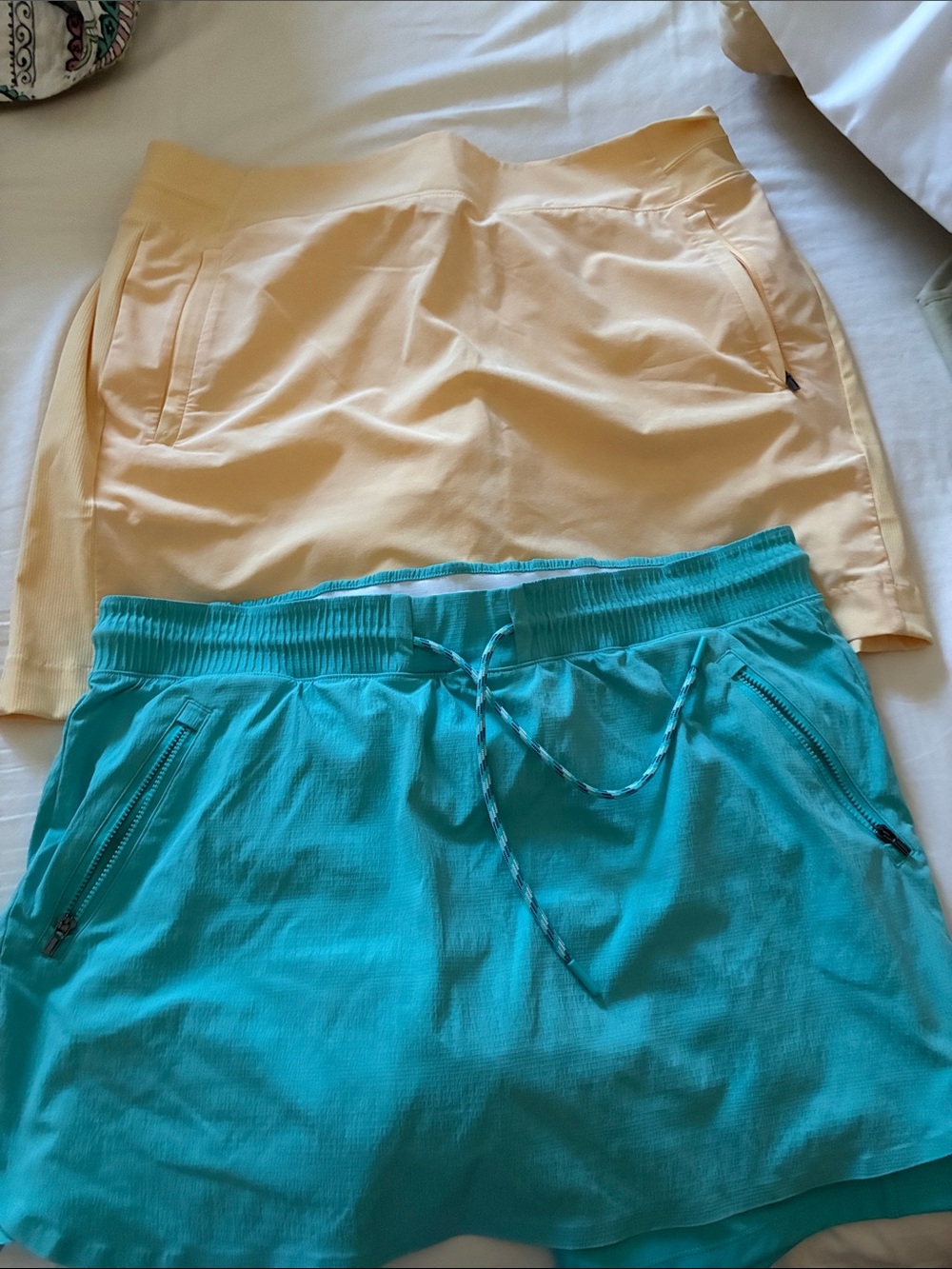 Athleta Women's Athletic Skort in Peach and Teal - Casual Activewear